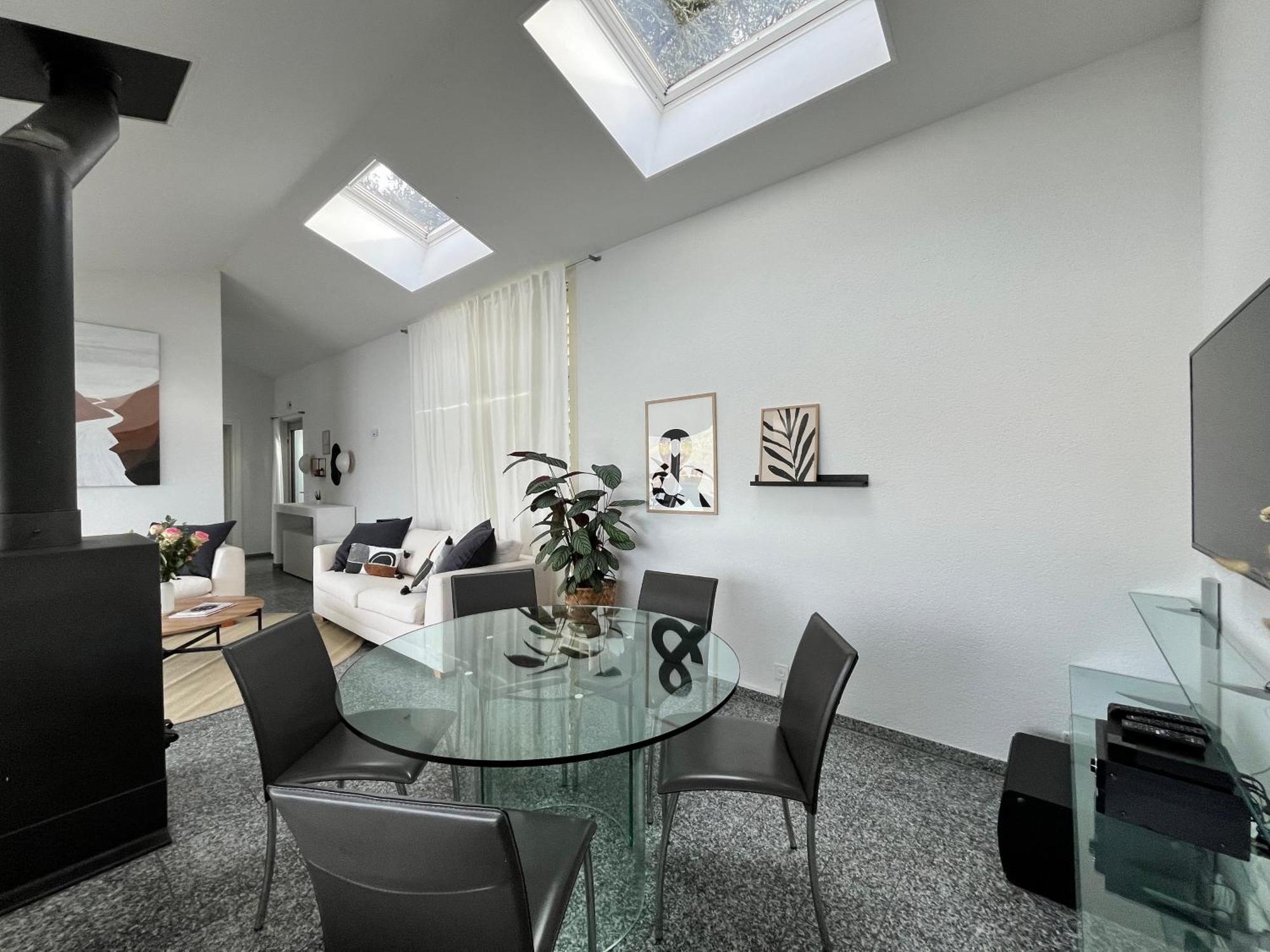 Wohnung Mit Grossartiger Seesicht Und Balkon Spiez Zewnętrze zdjęcie