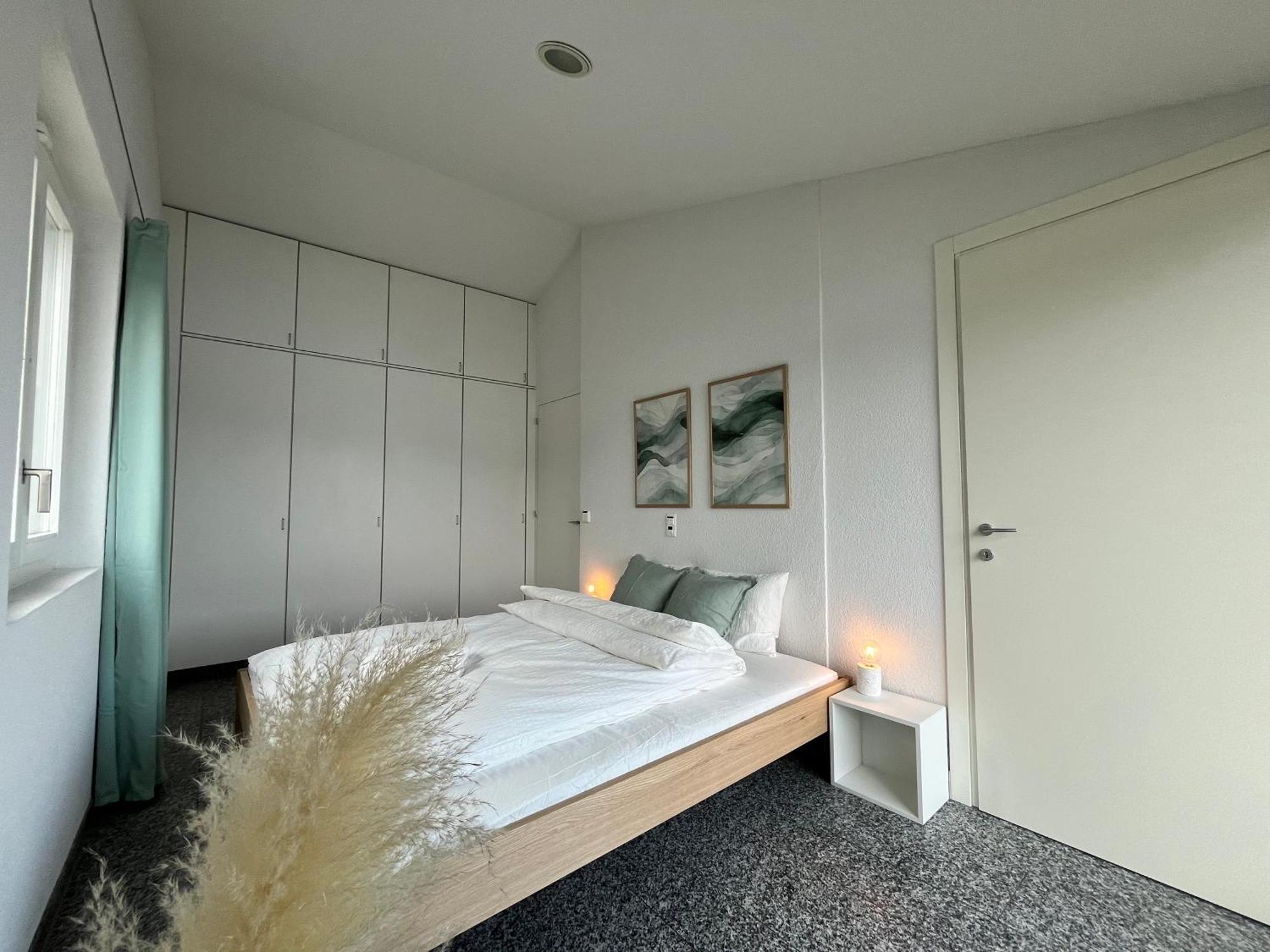 Wohnung Mit Grossartiger Seesicht Und Balkon Spiez Zewnętrze zdjęcie