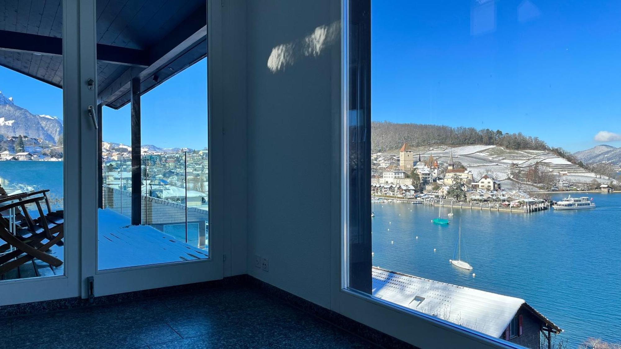 Wohnung Mit Grossartiger Seesicht Und Balkon Spiez Zewnętrze zdjęcie
