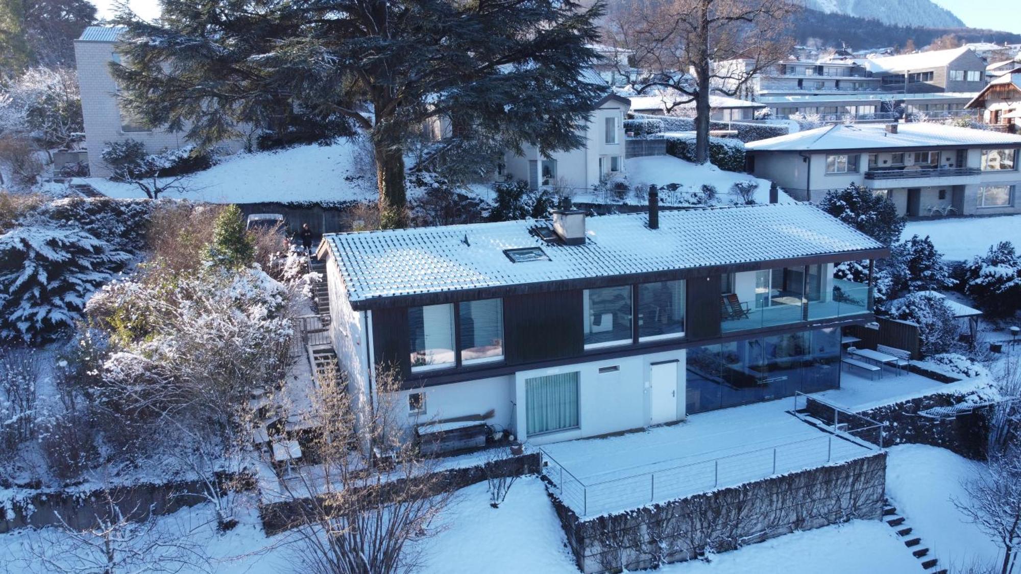 Wohnung Mit Grossartiger Seesicht Und Balkon Spiez Zewnętrze zdjęcie